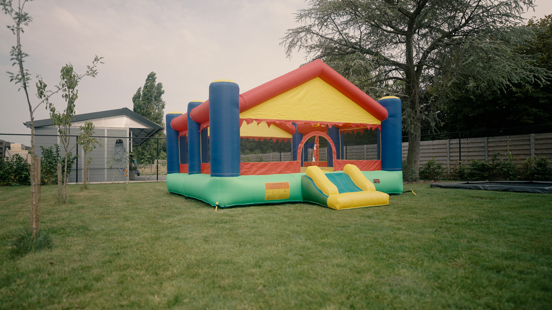 Avyna Profi Inflatable Party House Big 2-1