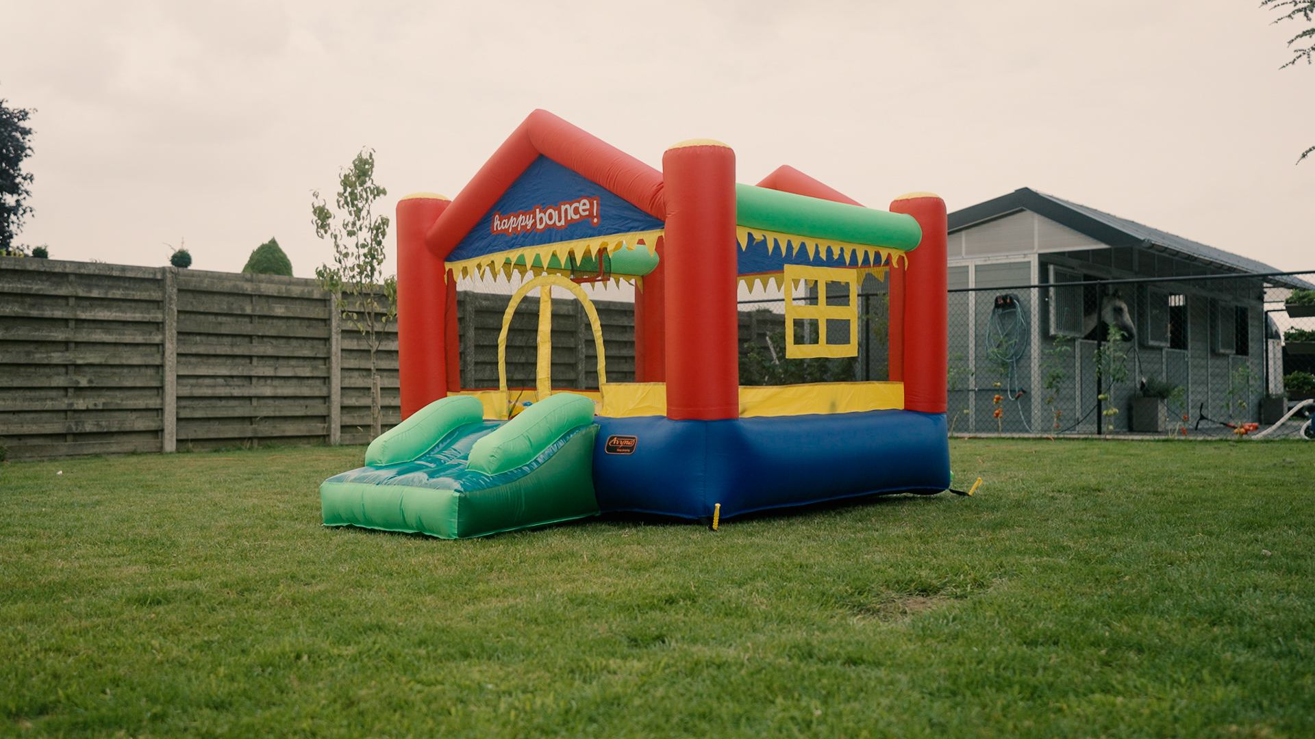 Avyna Hüpfburg Party House Fun 3-1