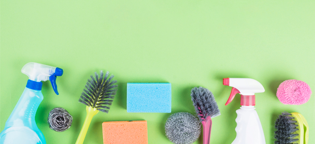 Wie reinigt man einen Kickertisch richtig?