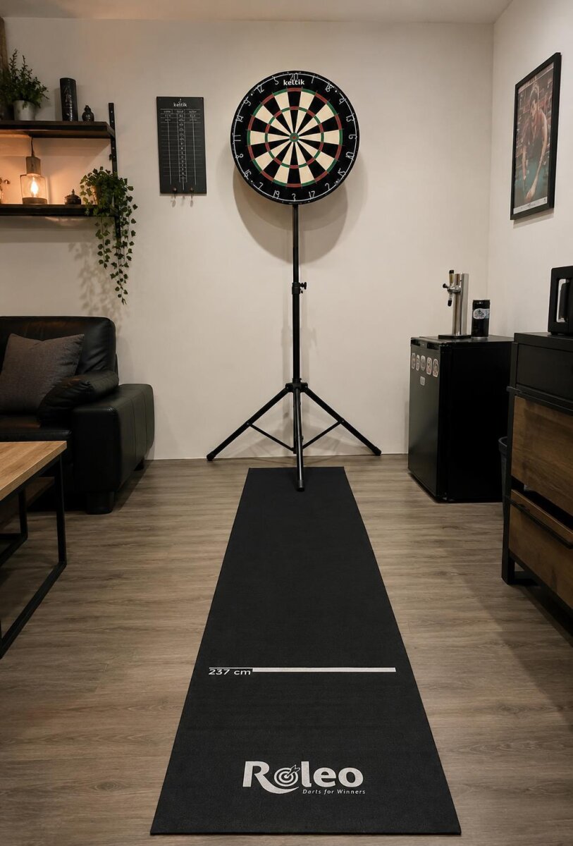 Keltik Steeldart Set mit Dartboard, Dartständer und Dartmatte