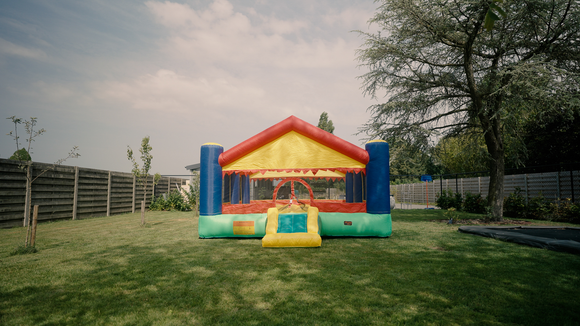 Avyna Profi Inflatable Party House Big 2-1