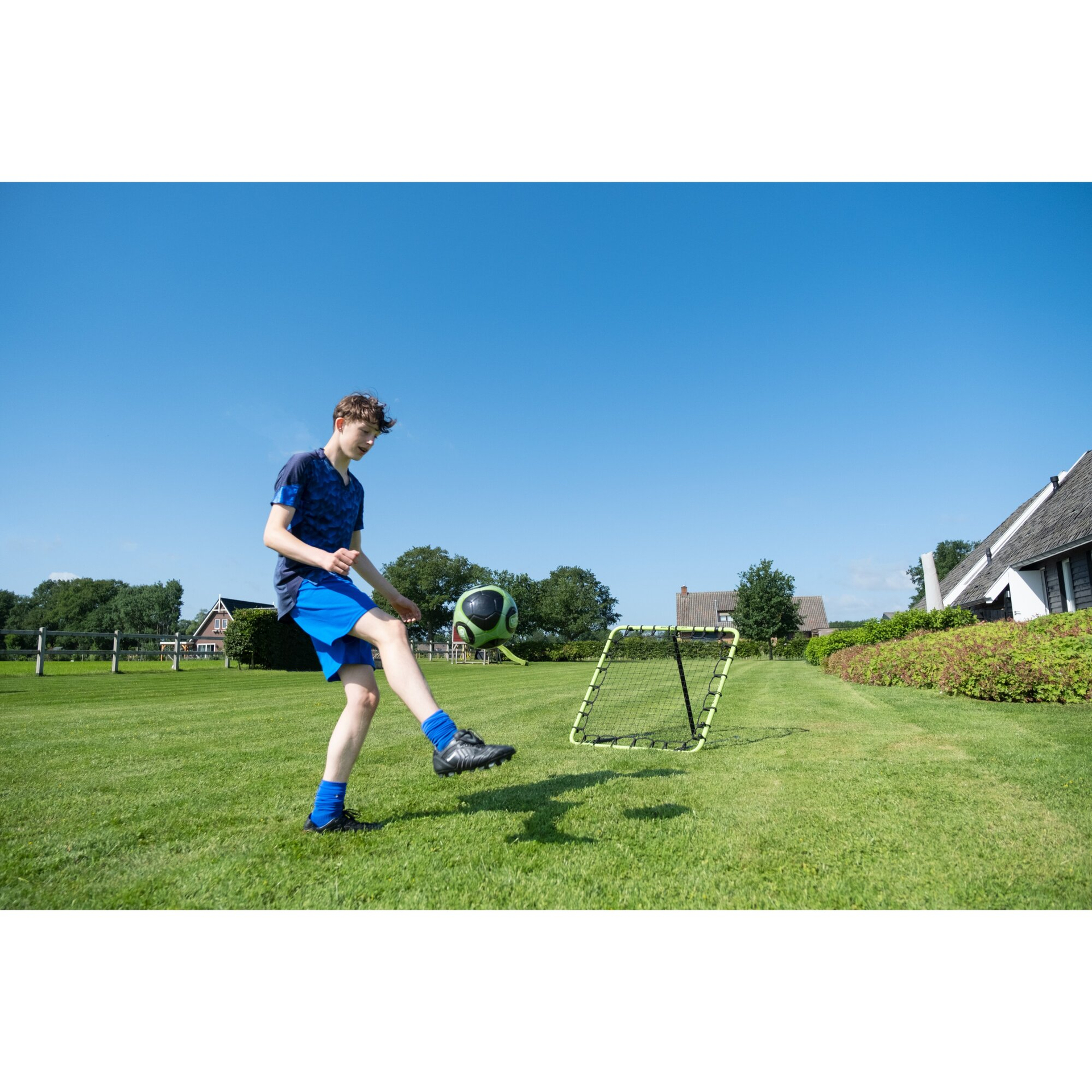 EXIT Tempo Multisport Rebounder 120x120cm - grün/schwarz