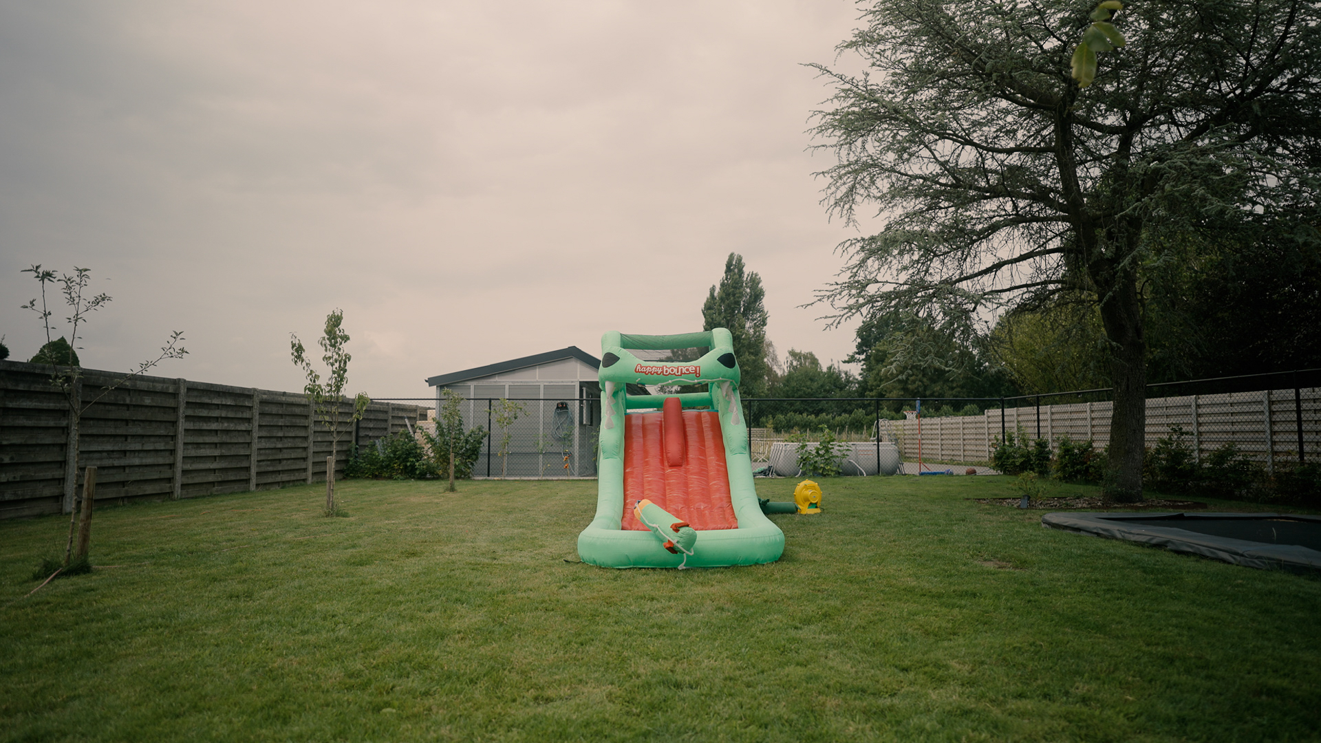 Avyna Hüpfburg Croco Waterslide