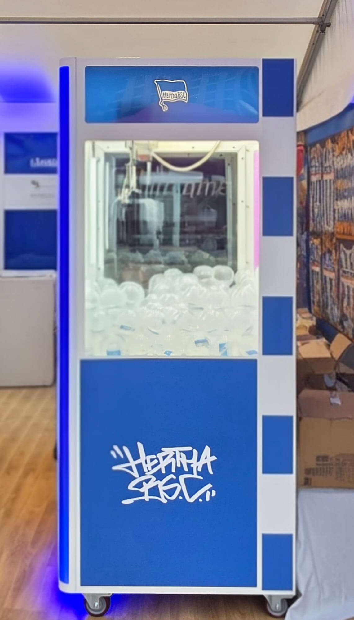 Greifautomat UFO Crane mit Branding