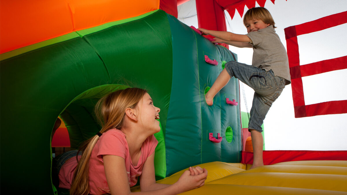 Avyna Inflatable Fun Palace Big 9-1
