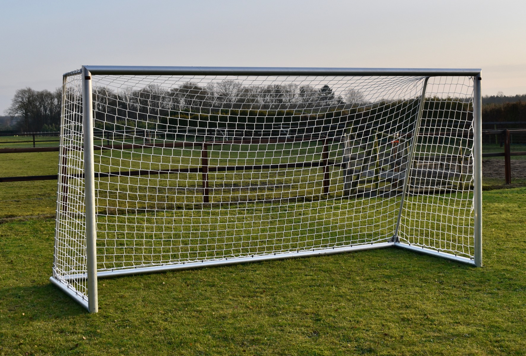 2* Aluminium Soccer Goals (set) - 400x200 - Professional