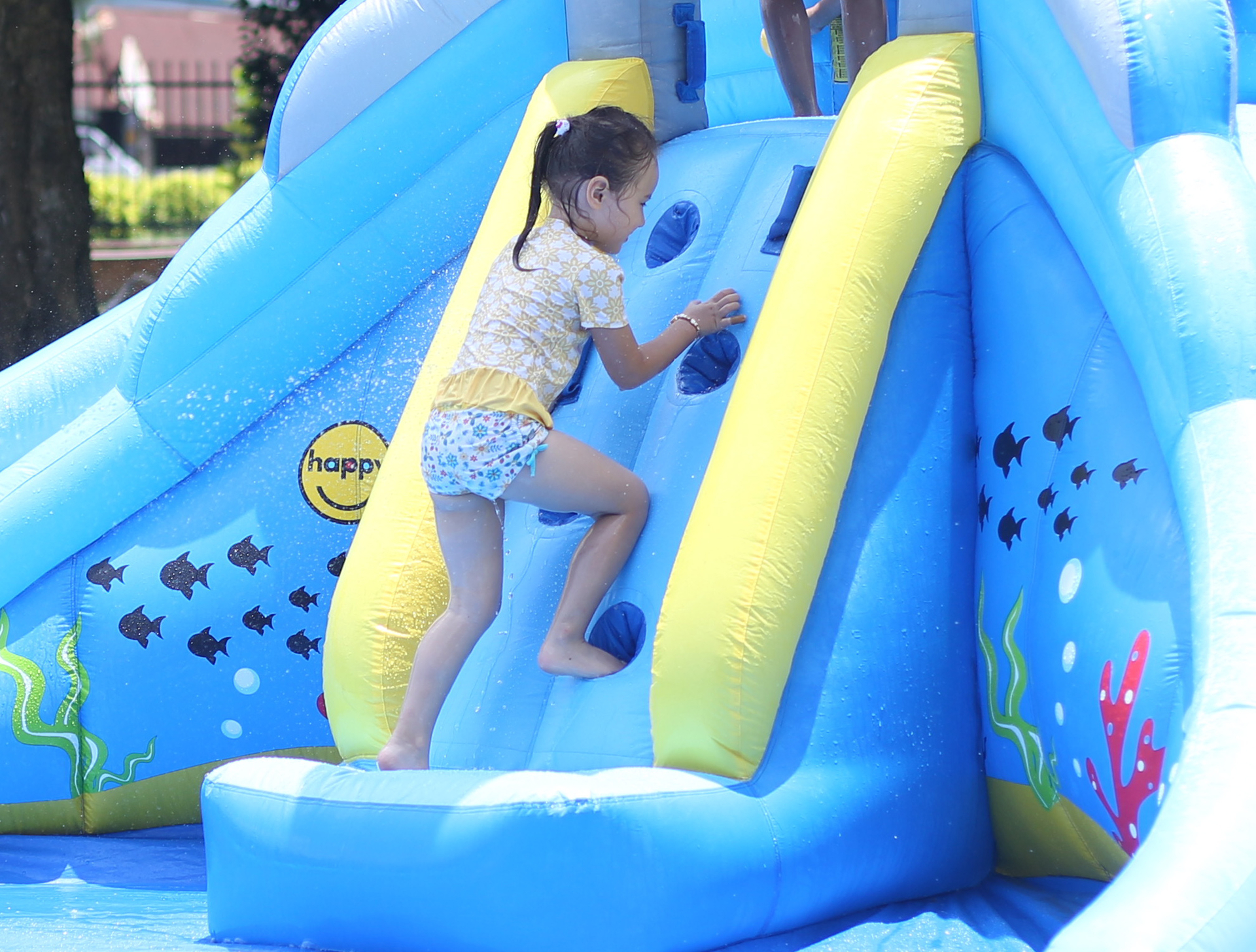 HappyHop Hüpfburg Shark Splash Center