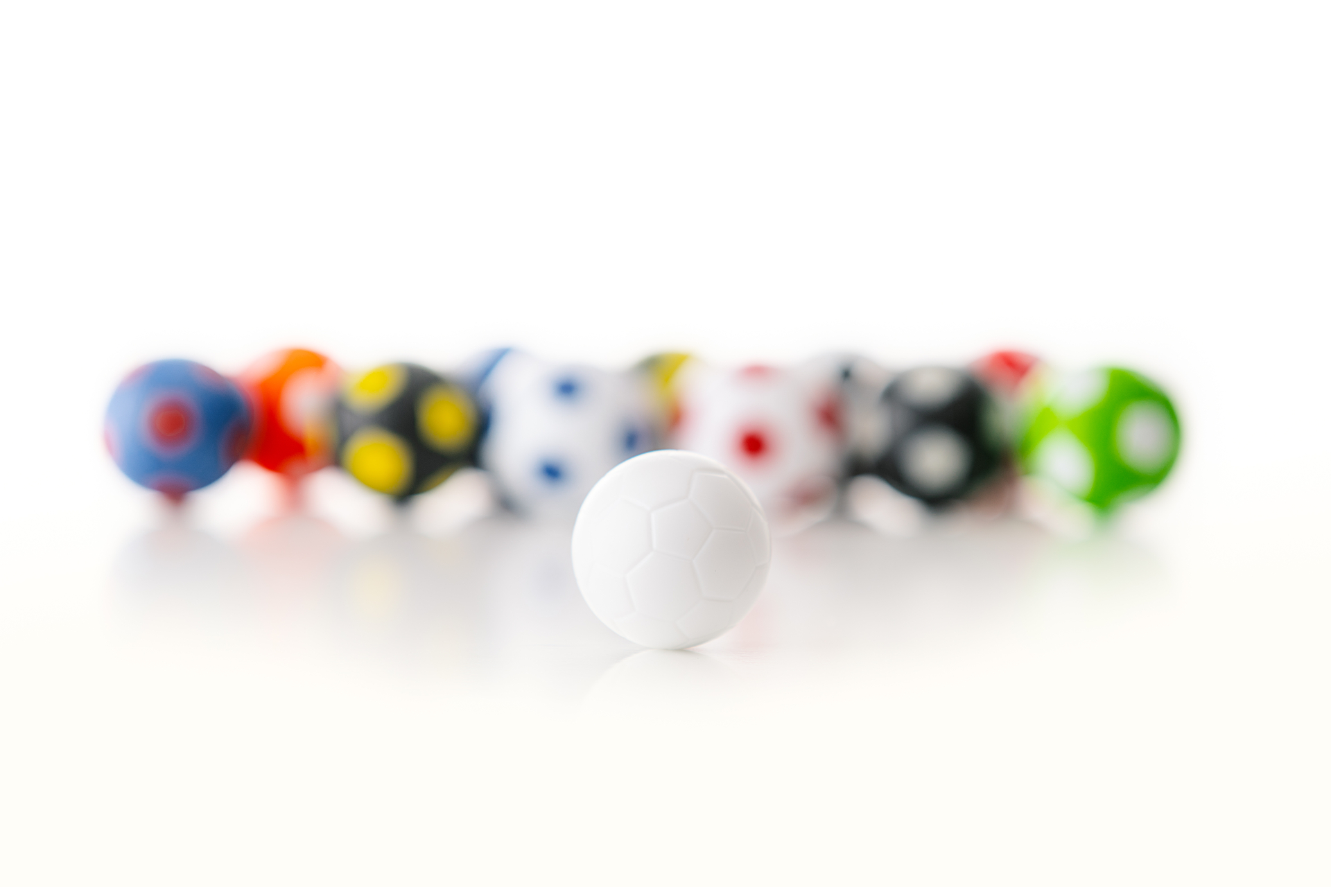 Einfacher Kickerball